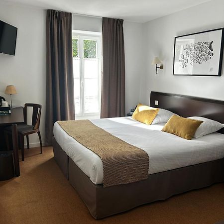 Logis Hotel Le Richelieu - Royan Atlantique Saujon Bagian luar foto