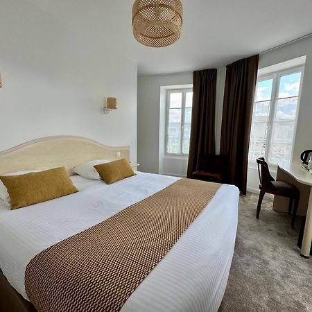 Logis Hotel Le Richelieu - Royan Atlantique Saujon Bagian luar foto