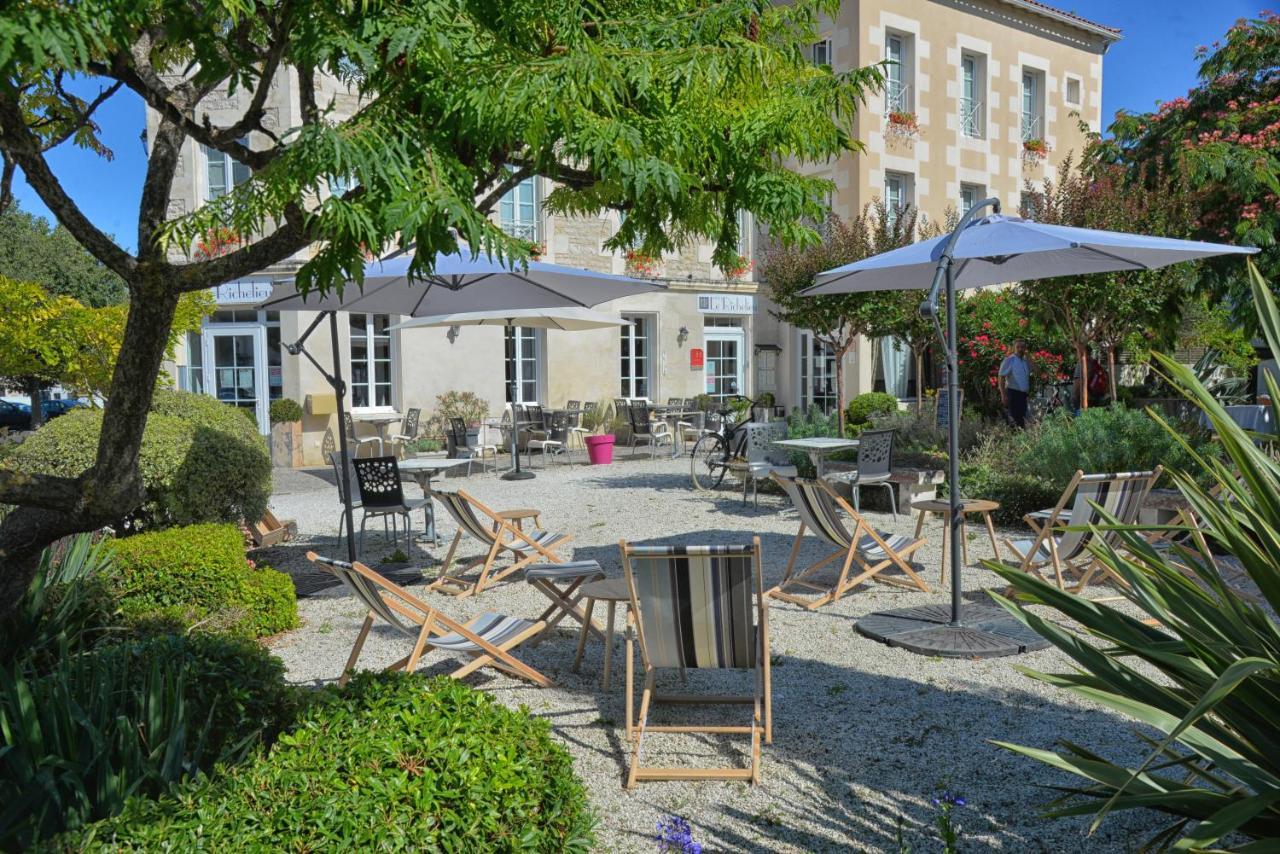 Logis Hotel Le Richelieu - Royan Atlantique Saujon Bagian luar foto
